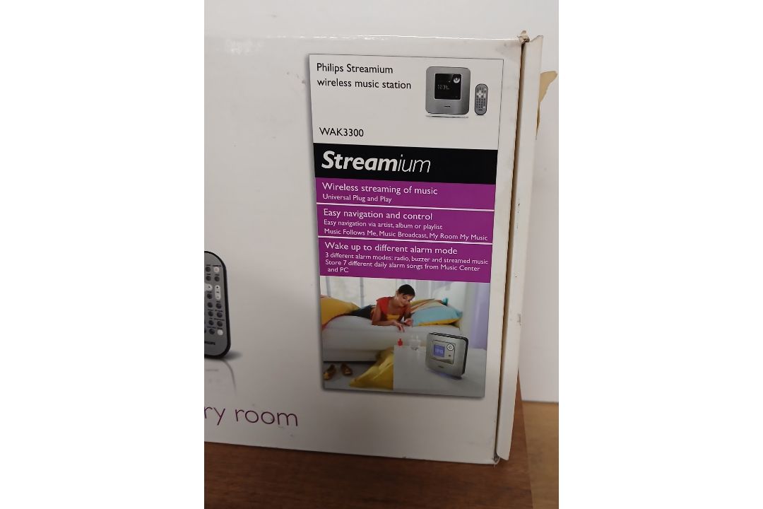 A Boxed Philips Streamium WAK3300 streaming station - new old stock - Image 2 of 3