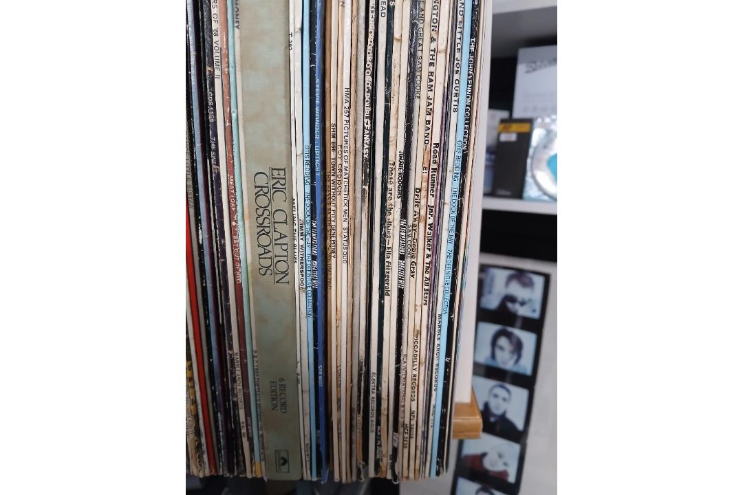 A selection of around 120 mixed vinyl albums as in the photos - condition variable with many VG or - Image 5 of 10