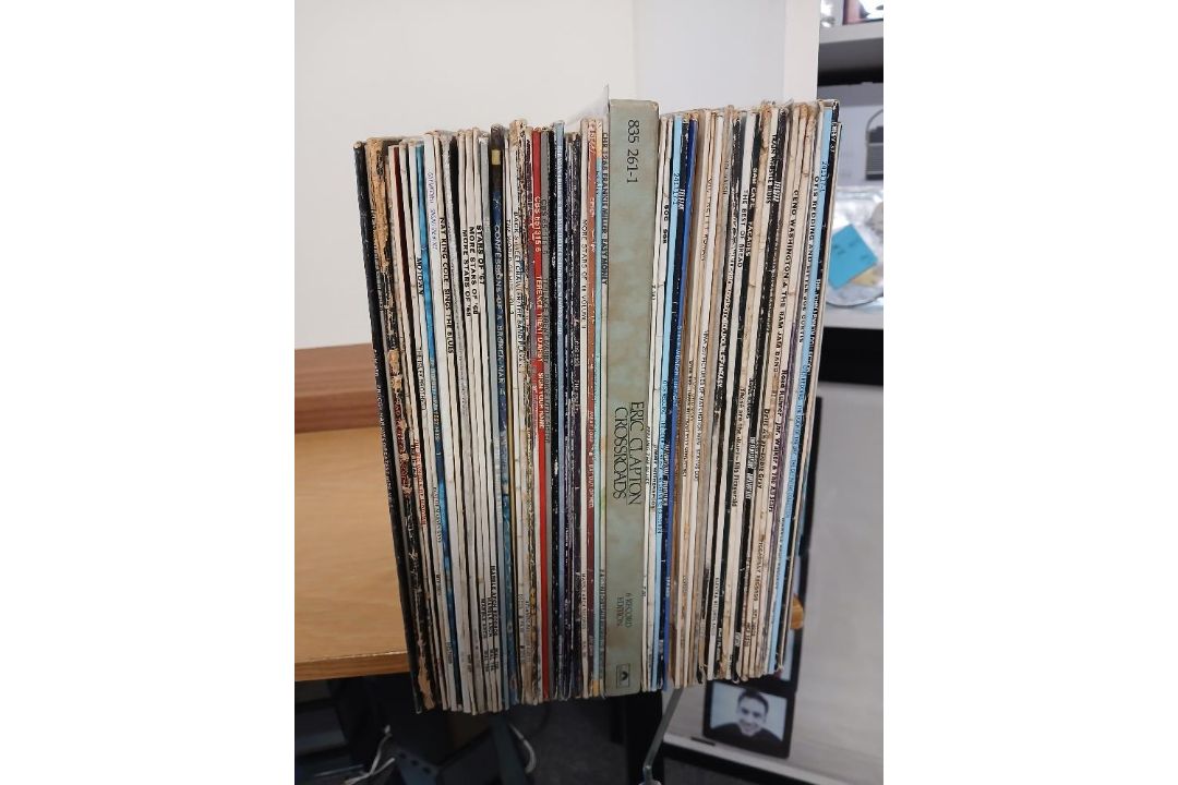A selection of around 120 mixed vinyl albums as in the photos - condition variable with many VG or - Image 1 of 10