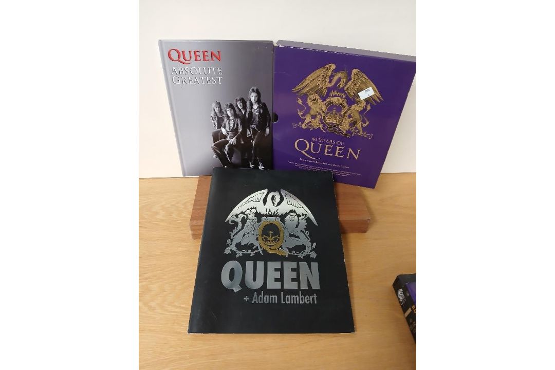 A selection of Queen books and some drumsticks - a nice set of collectables - Image 2 of 10
