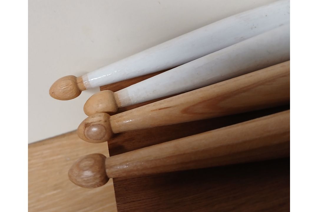 A selection of Queen books and some drumsticks - a nice set of collectables - Image 10 of 10