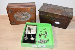 Two small early 19th-century Silver salt spoons, hallmarked for William Eaton, London, 1844 and