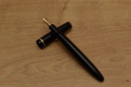 A Parker Duofold Aerometric fill fountain pen in Black with single decorative cap band having a