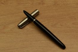 A Parker 51 Aerometric fill fountain pen in Black with lustraloy cap. Circa 1956