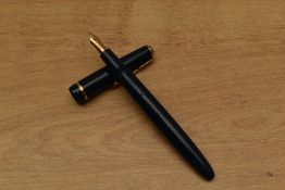 A Parker Duofold Junior aerometric fill fountain pen in Blue with a decorative cap band having