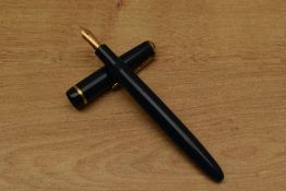 A Parker Duofold aerometric fill fountain pen in Blue with single chevron cap band having Parke