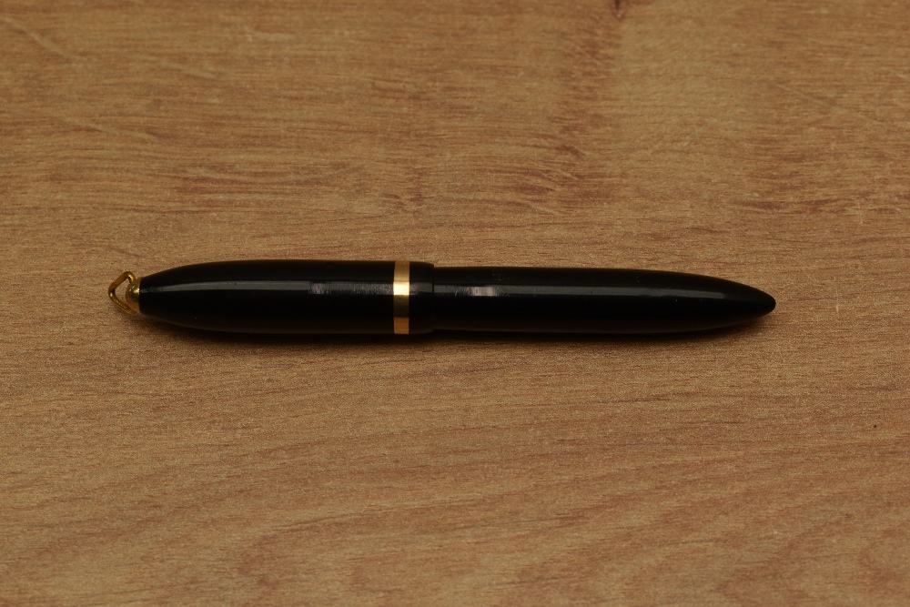 A Sheaffer 5-30 short lever fill fountain pen in Black with single band to ring top cap having - Image 3 of 3