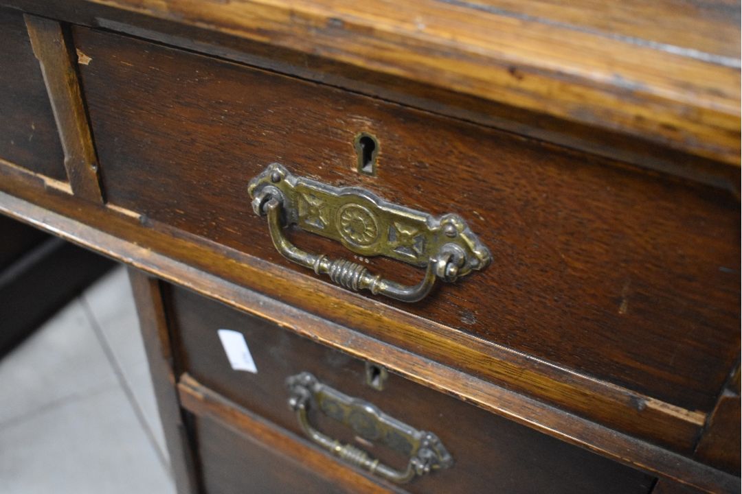 A Victorian oak pedestal desk, having later leather inset (skiver) top, approx. 120 x 60cm - Image 2 of 3