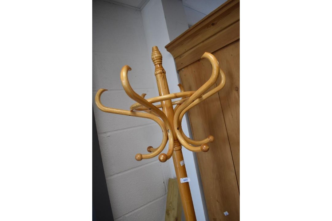 A modern bentwood hat stand , light stain - Image 2 of 3
