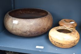 A selection of mid to late 20th-century turned wood bowls, to feature a presumed teak wood fruit