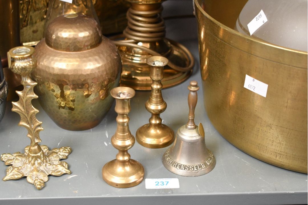 A quantity of late 19th to early 20th-century metalware, to feature a large brass pot with cast iron - Image 3 of 4