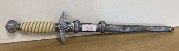 WW2 German Luftwaffe 2nd Pattern Officers Dress Dagger, the double-edged 26.5cm blade, including 1.
