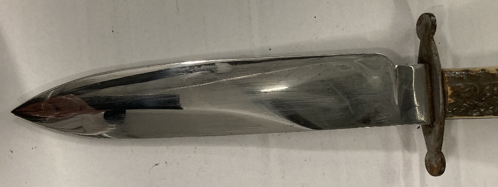Folding Bowie-Knife, thought to be British made, possibly military, 19th Century, in the style of - Image 19 of 19