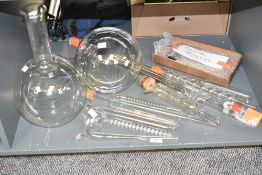 A selection of mid 20th-century chemical labatory glassware, to feature two large 5000ml