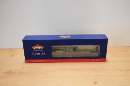 A Bachmann Branch-Line 00 gauge (1:76 scale) steam locomotive and tender, representing the Class A1.