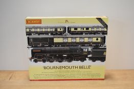 A Hornby R2819 Bournemouth Belle train pack in OO gauge. Item no. R2819. This set includes a British
