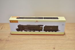 A Hornby OO gauge model steam locomotive and tender, representing the Late BR Thompson Class A2/2