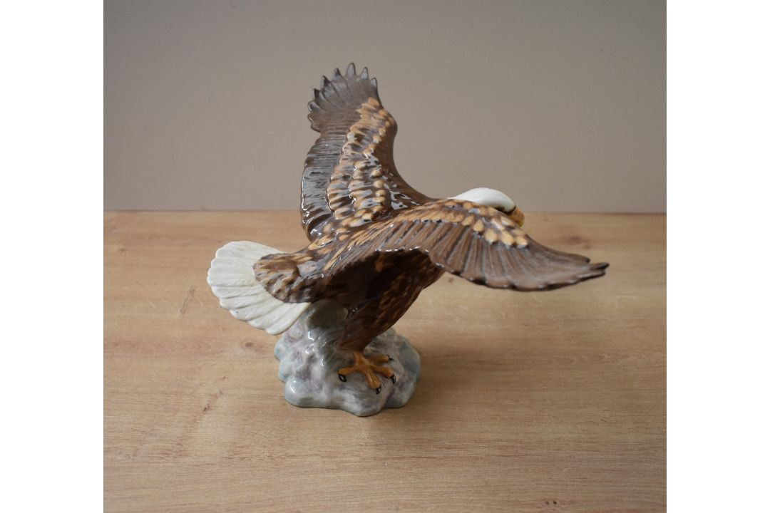 A Beswick Pottery 'Bald Eagle' study model number 1018 designed by Arthur Gredington in brown and - Image 2 of 4
