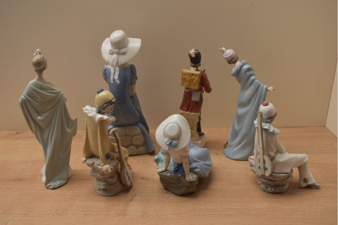 A group of Lladro, Nao by Lladro and similar porcelain figures/figurines to include 'La - Image 2 of 5