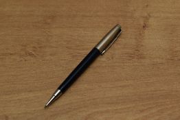 A Parker 21 Super pencil in Blue. Circa 1953