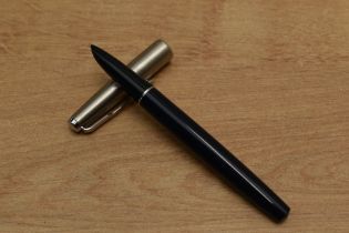 A Parker 51 MKIII aerometric fill fountain pen in Midnight Blue with lustraloy cap. Circa 1965