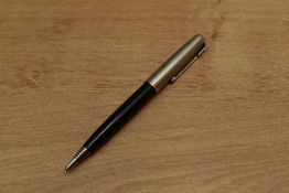 A Parker 51 Special clutch pencil in Forest Green with lustraloy cap
