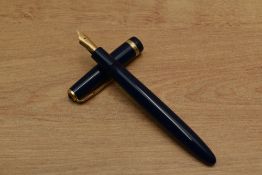 A Parker Duofold Maxima aerometric fill fountain pen in Blue with single decorative cap band