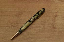 A Parker Duofold Senior Streamline pencil in Pearl and Black. Circa 1929