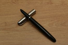 A Parker 51 Demi Aerometric fill fountain pen in Forest Green with lustraloy cap. Circa 1959