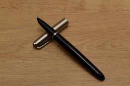 A Parker 51 Aerometric fill fountain pen in Black with lustraloy cap. Circa 1956