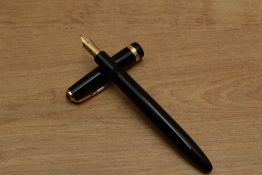 A Parker Duofold Maxima aerometric fill fountain pen in Black with a broad decorative cap band