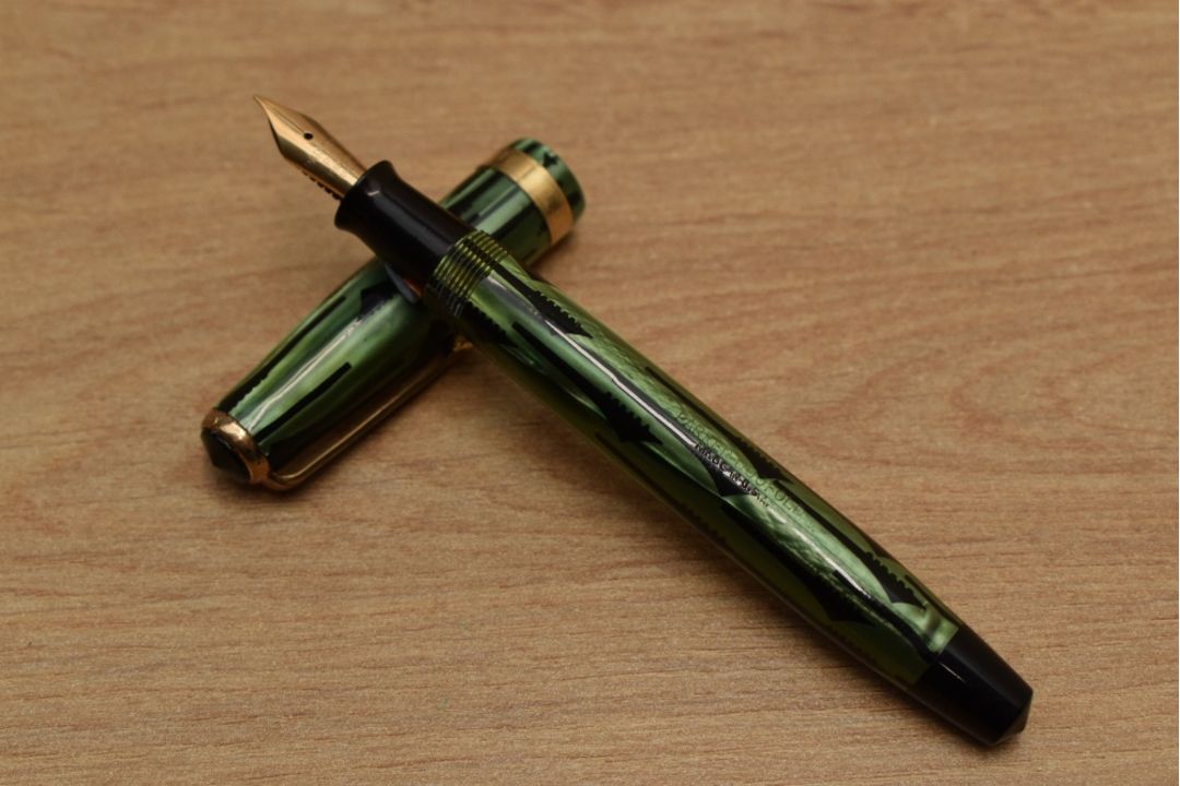 A boxed Parker Duofold button fill fountain pen and pencil in Geometric Green and Black (toothbrush) - Image 2 of 3