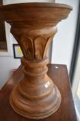 A light wood low jardiniere stand, height approx. 46cm, diameter 30cm