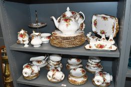 A quantity of 20th-century Royal Albert 'Old Country Rose' bone china dinner service, featuring a