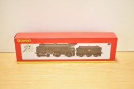 A Hornby OO gauge Schools Class 4-4-0 locomotive and tender Winchester 30901 R2630X, model number