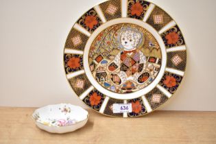 A limited edition 'Teddy's Picnic' Royal Crown Derby paperweight plate in the Imari Pattern and in
