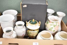 A limited edition Wedgwood 'Chatsworth House' vase from the Genius Collection with original box sold