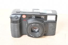 A leica AF-C1 camera with 1:2,8/40 1:5,6/80 lens