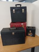 A job lot of vintage vinyl carrying cases - showing wear but nice items