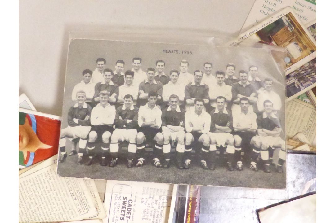 TRADE CARDS: FOOTBALL BOX OF FOOTBALLING TRADE AND CIGARETTE CARDS VARIOUS PUBLISHERS Crammed full - Image 2 of 5