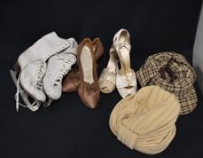 Assorted vintage accessories to include two pairs of ladies heeled shoes, a taupe mesh court size