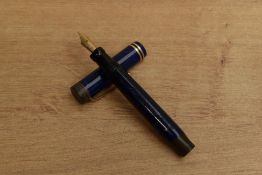 A Parker Duofold Junior button fill fountain pen in Lapis Lazuli Blue with two bands to flat top cap