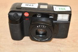A leica AF-C1 camera with 1:2,8/40 1:5,6/80 lens