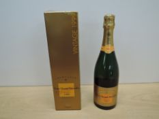 Veuve Clicquot Ponsardin Vintage 1999 Champagne, 12% vol, 750ml, in card box, 1 bottle, seal and