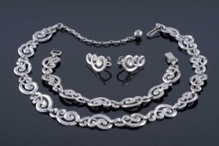 A suite of silver jewellery by American jewellery designer W. E. Richards of Massachusetts