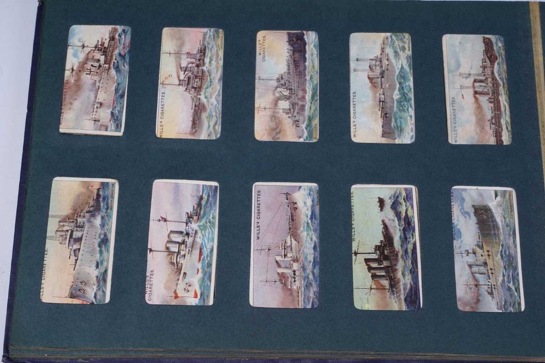 A collection of cigarette cards - Image 10 of 25