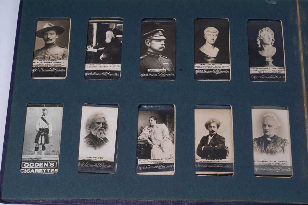 A collection of cigarette cards - Image 8 of 25