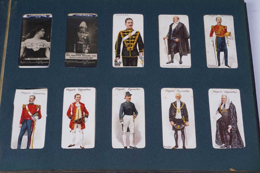 A collection of cigarette cards - Image 5 of 25