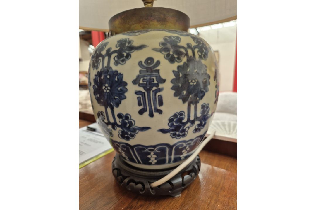 A Japanese Imari pattern vase converted to a table lamp together with three Chinese blue and white - Image 12 of 25