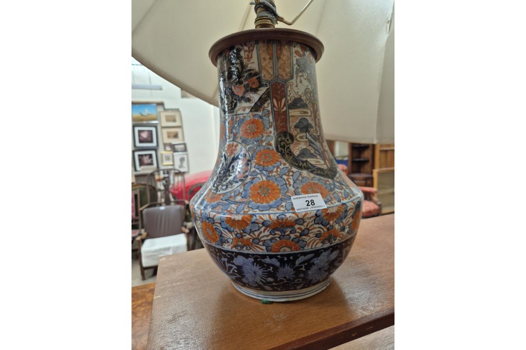 A Japanese Imari pattern vase converted to a table lamp together with three Chinese blue and white - Image 22 of 25